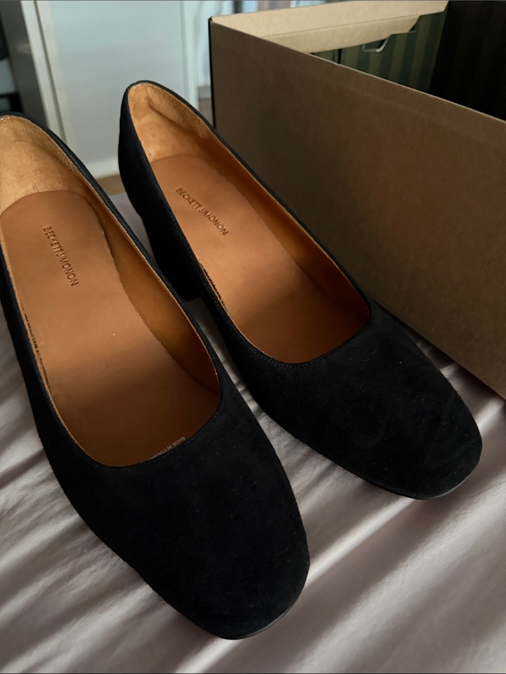 Beckett Simonon Black Suede Gemma Pump NWT